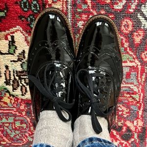 Paul Green Munchen black patent leather oxfords, size 9.5